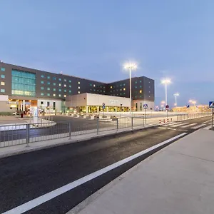 Hotel Courtyard By Marriott Airport Varsavia